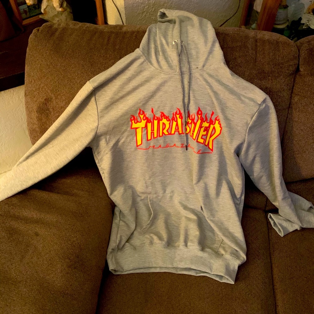 “Thrasher” grey thin long sleeve hoodie